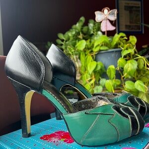 Poetic License Vintage Inspired Pumps